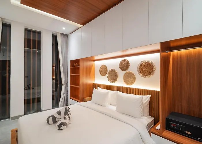 Contemporary 5Br Luxury Villa Just 400M To The Sea *