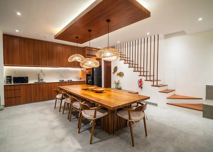 Contemporary 5Br Luxury Villa Just 400M To The Sea 別荘
