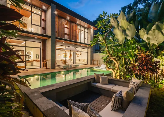 Contemporary 5Br Luxury Villa Just 400M To The Sea *
